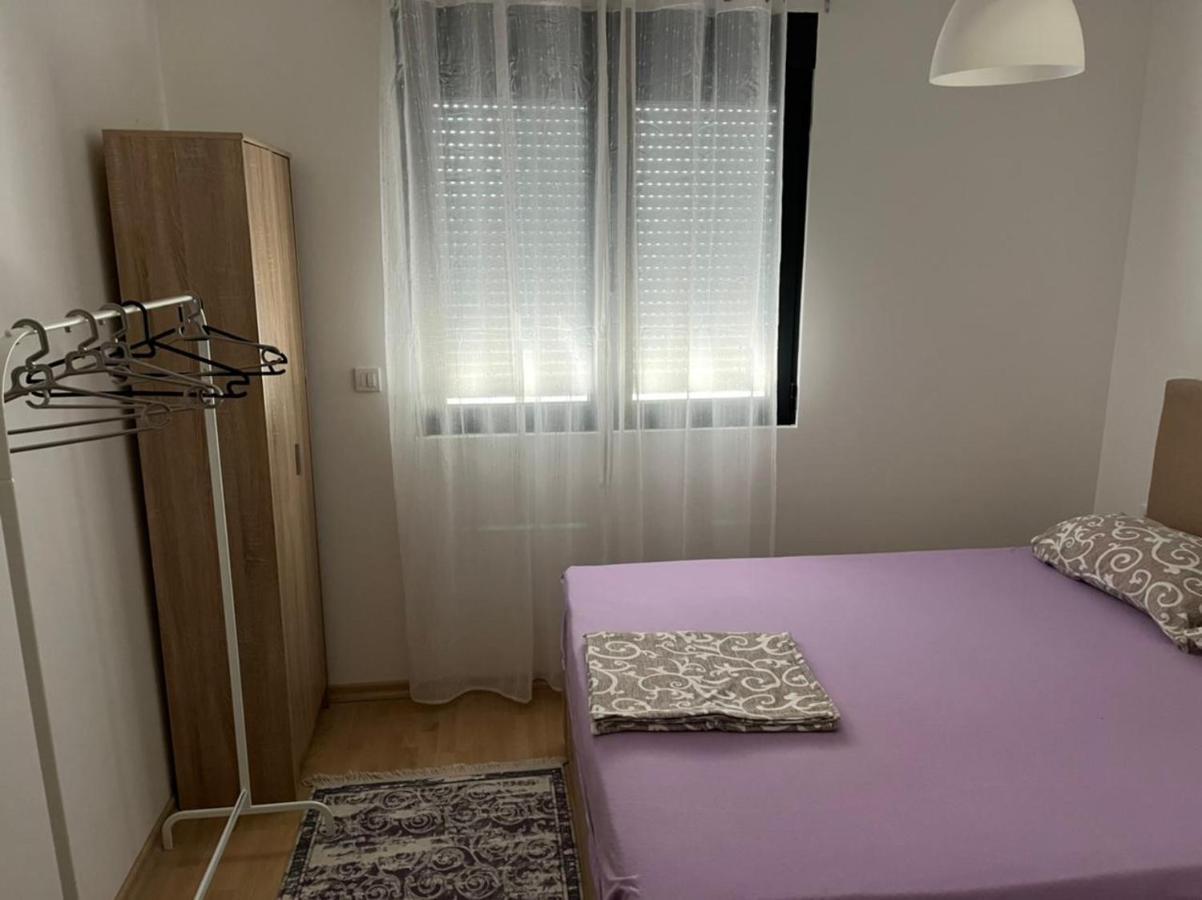 Appartement Lovely Pink Flat à Podgorica Extérieur photo